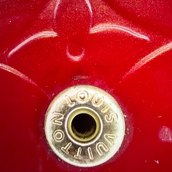 Louis Vuitton Monogram Vernis 4 Key Holder Red - Picture 7 of 9